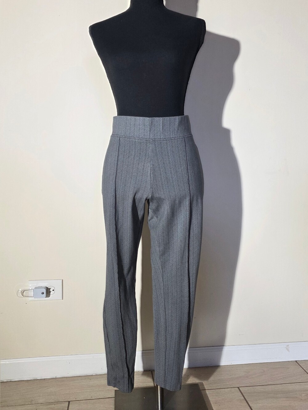 Old Navy Stevie High Rise Pants in Gray Herringbone (Size L)